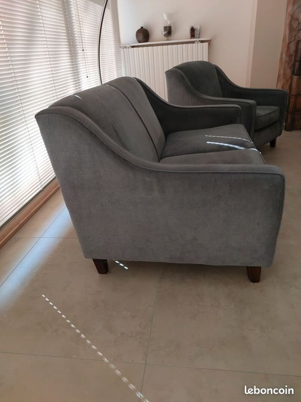 Canap&eacute; + 1 fauteuil Meubles