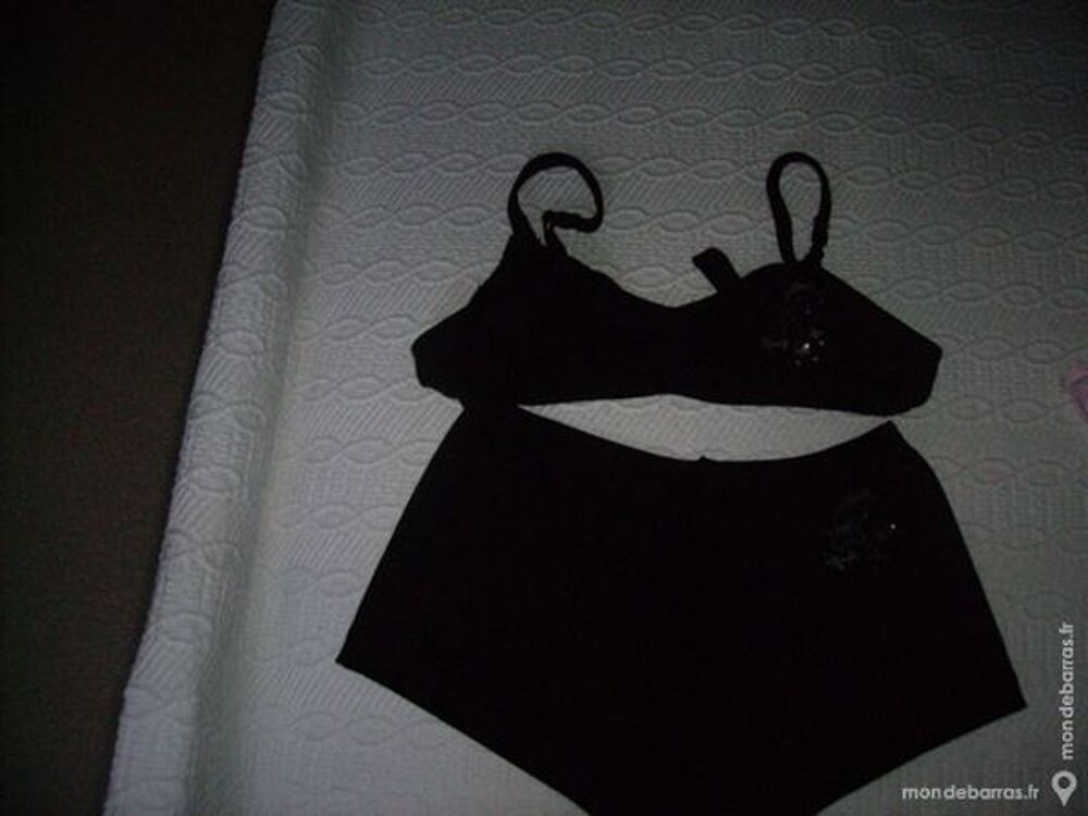 soutien gorge 75 A noir neuf Vêtements