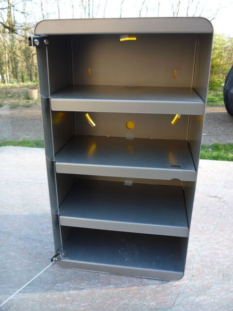 Vitrine/armoire m�tallique (G) 65 Castres (81)