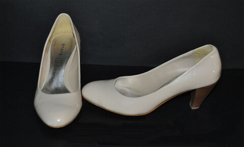Chaussures femme cuir beige clair ivoire verni 10 Orl�ans (45)