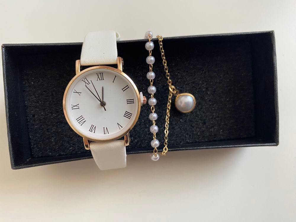 ?ensemble montre? Bijoux et montres