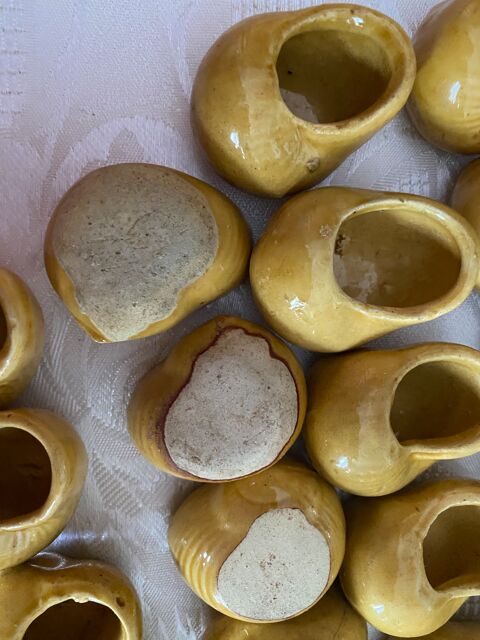 Coquilles pour  escargots   grès jaune 15 La Mulatière (69)
