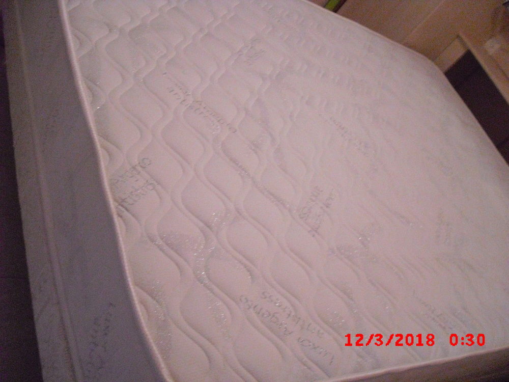 MATELAS + SOMMIER Meubles