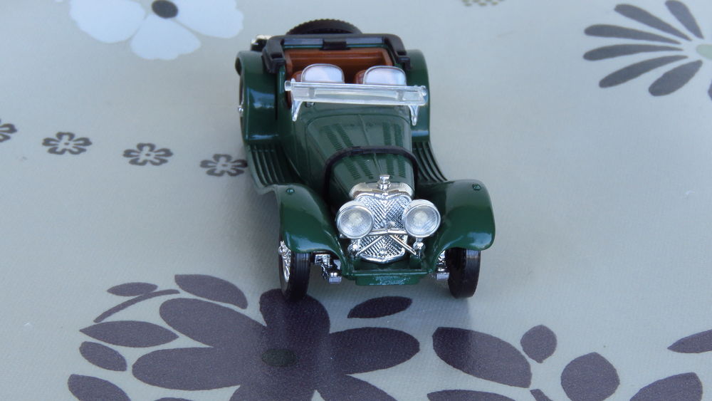 Voiture miniature Jaguar 1/43 