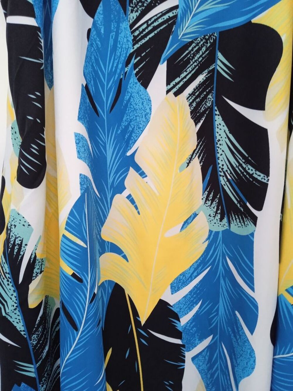 robe longue &agrave; bretelles &eacute;tat neuf Vêtements