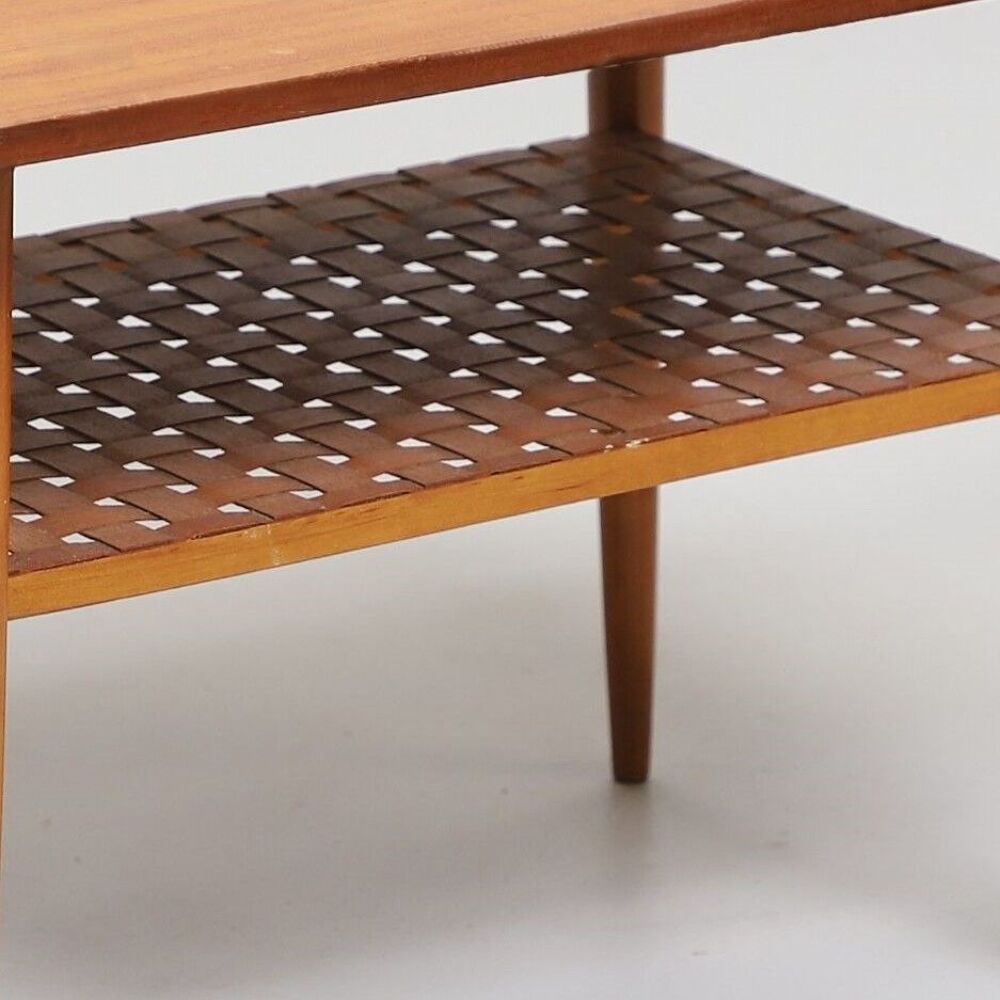 Table basse vintage Scandinave en teck avec &eacute;tag&egrave;re tress&eacute;e Meubles