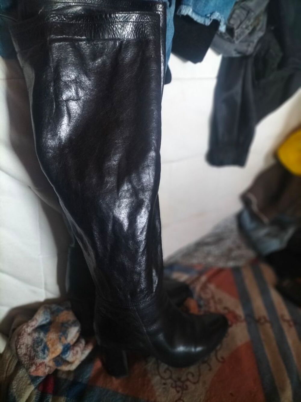 Bottes cuir v&eacute;ritable Italie pointure 39 tr&egrave;s bon &eacute;tat Chaussures