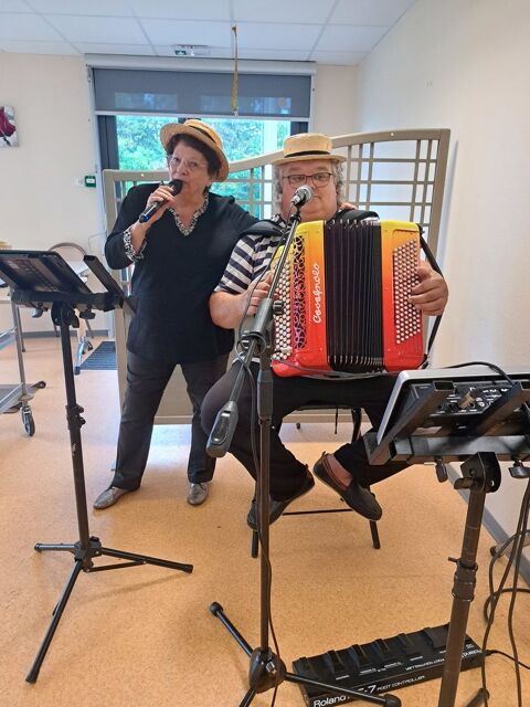 Animations accordeon et chanteuse et dj 
0 47200 Marmande