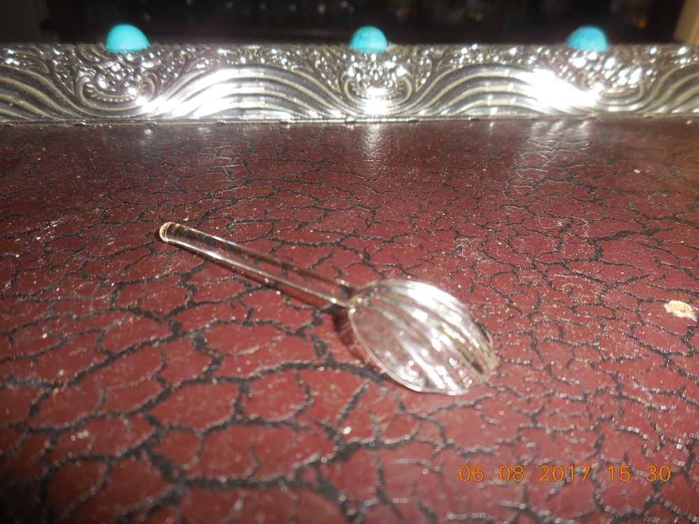 sali&egrave;re cristal et sa petite cuill&egrave;re 