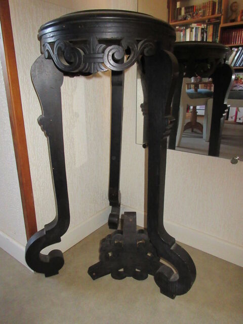 Sellette ancienne tripode 135 Le Cr�s (34)