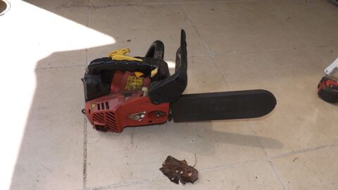 Tron&ccedil;onneuse Husqvarna 365 et plus si interet 450 07700 Bourg-saint-andéol