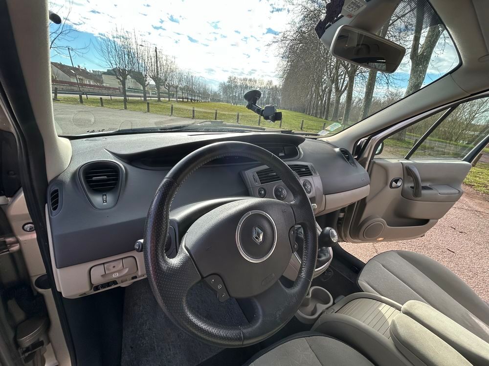 Scénic II Scenic 1.5 dCi 105 eco2 Authentique 2008 occasion 58600 Fourchambault