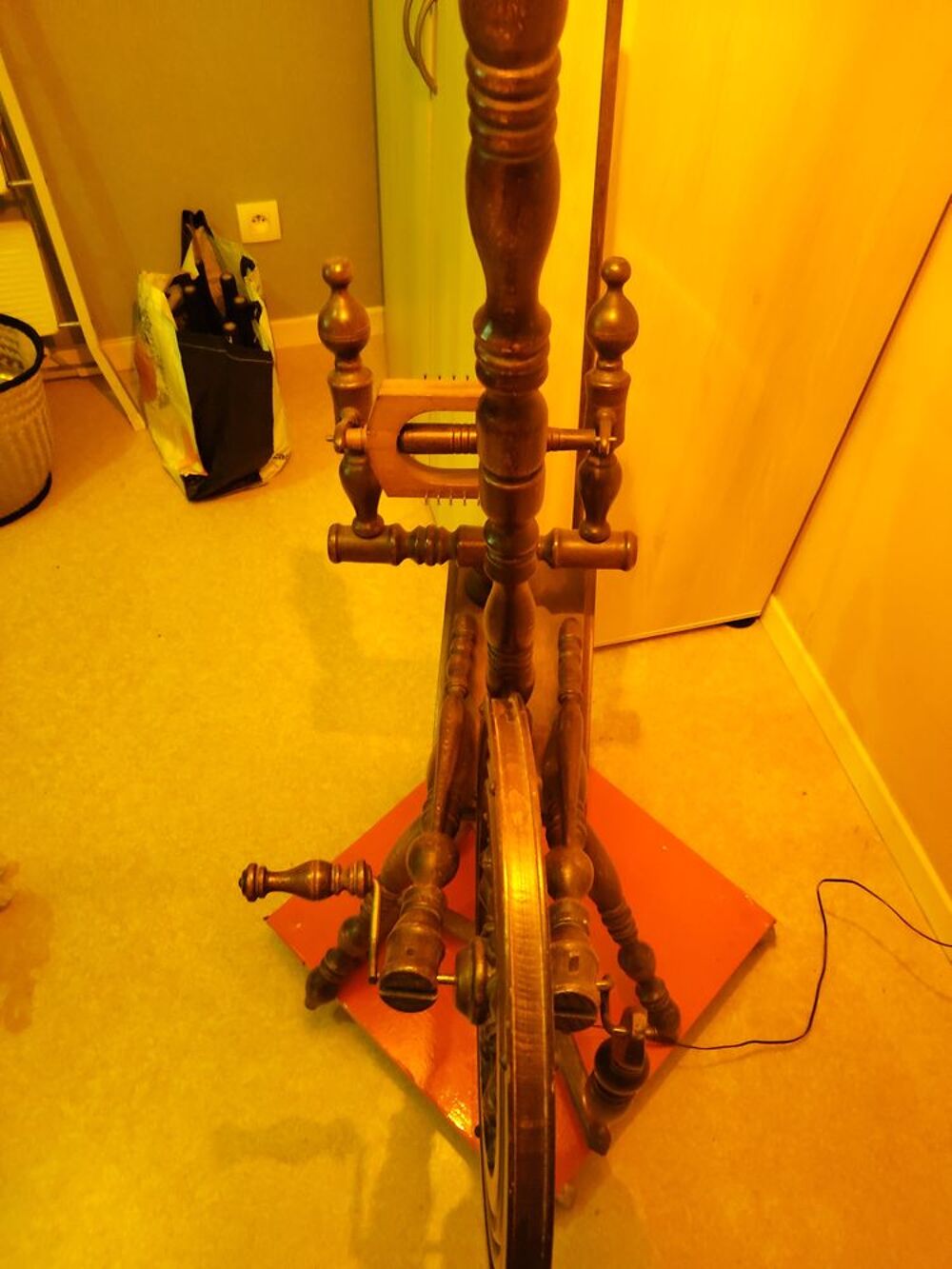 Lampe rouet Meubles