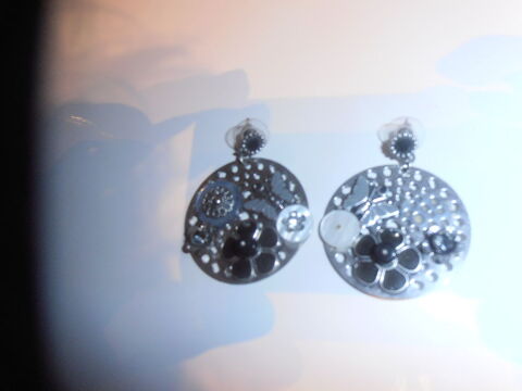 Boucles d'oreilles décorées 15 (28b) 10 Tours (37)