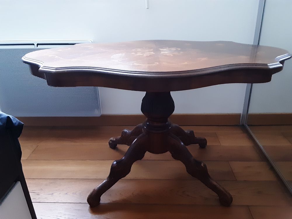 table basse ovale. Meubles