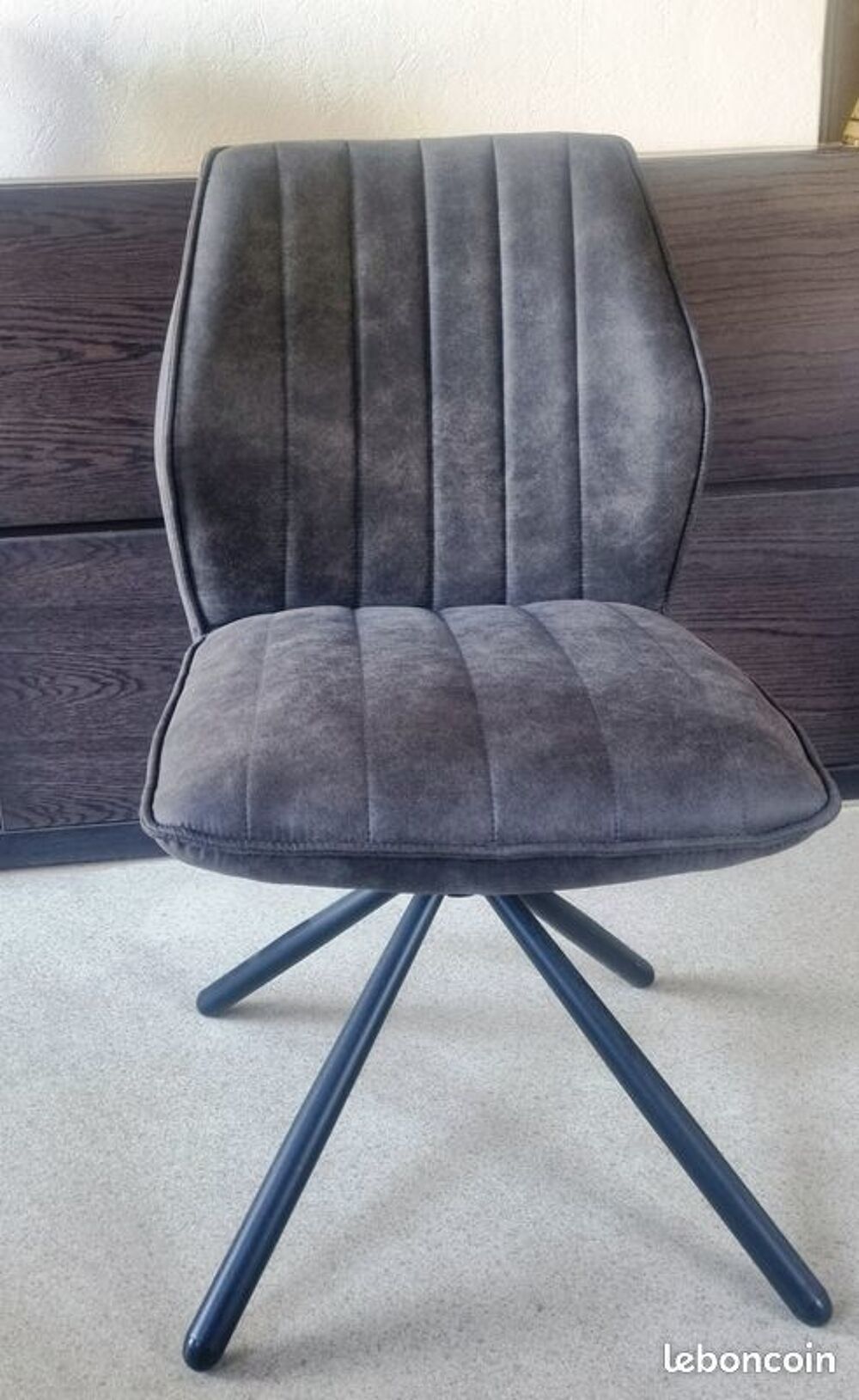 Lot 4 chaises pivotantes nubuck Meubles