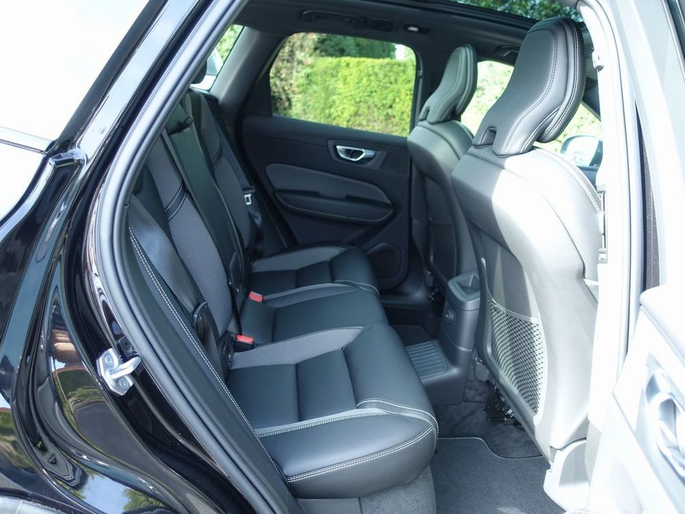 XC60 T6 Recharge AWD 253 ch + 145 ch Geartronic 8 R-Design 2022 occasion 69007 Lyon