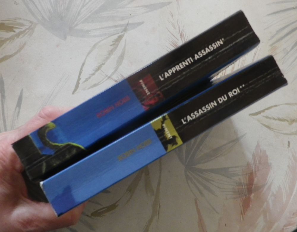 L'APPRENTI ASSASSIN et L'ASSASSIN DU ROI de Robin HOBB Livres et BD