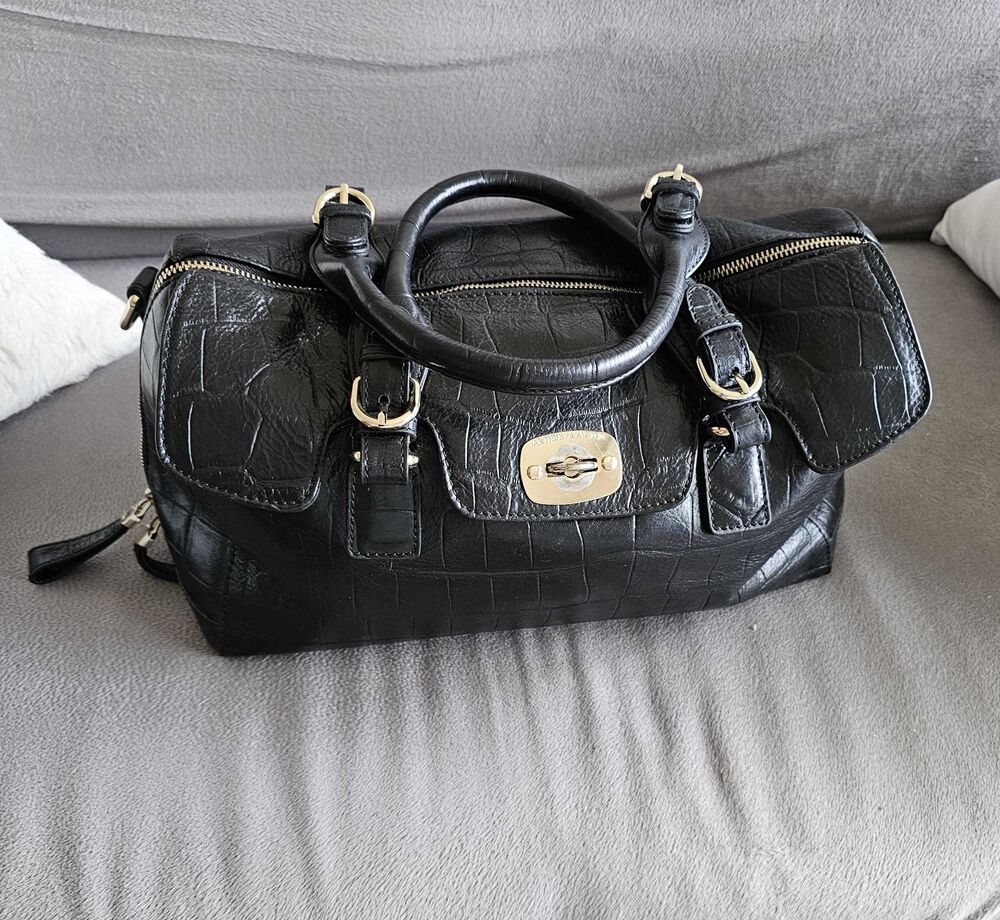sac &agrave; main en cuir noir. Marque Arthur et Aston Neuve. Maroquinerie