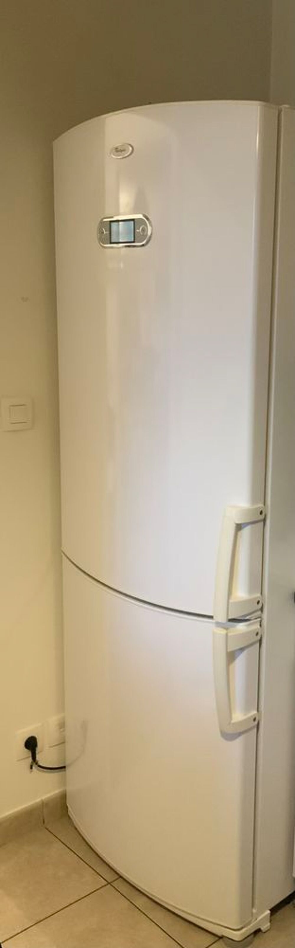 R&eacute;frig&eacute;rateur-cong&eacute;lateur Whirlpool Electroménager