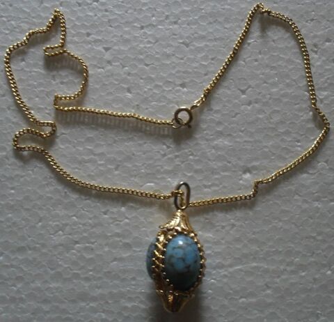 Chaine 45 cm avec sphère bleue et dorée. 15 Montreuil (93)