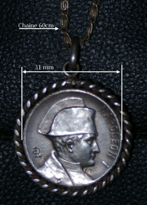 Pendentif Napolon I en Mtal avec Chane 200 Parn-sur-Roc (53)