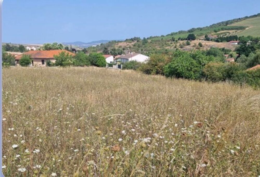 Vente Terrain Terrain constructible environ 1000 m2 à Champeix Champeix