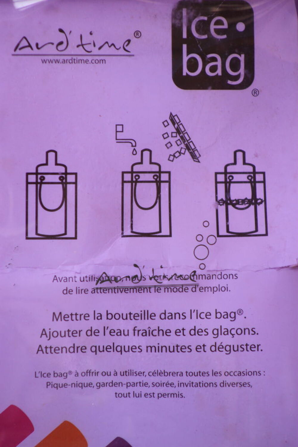 Seau &agrave; gla&ccedil;ons Ice bag transparent avec bouteille en verre Cuisine