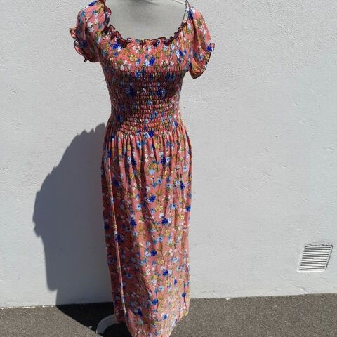 Belle robe longue fleurie neuve 11 Talmont-Saint-Hilaire (85)