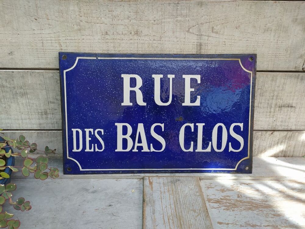 Ancienne Plaque de Rue &Eacute;maill&eacute;e Rue des Bas Clos 
