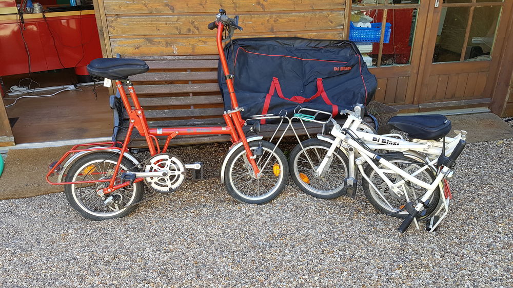 Deux V&eacute;los pliant DI BLASI avec housses : 300 €; l'un : 150€ Vélos