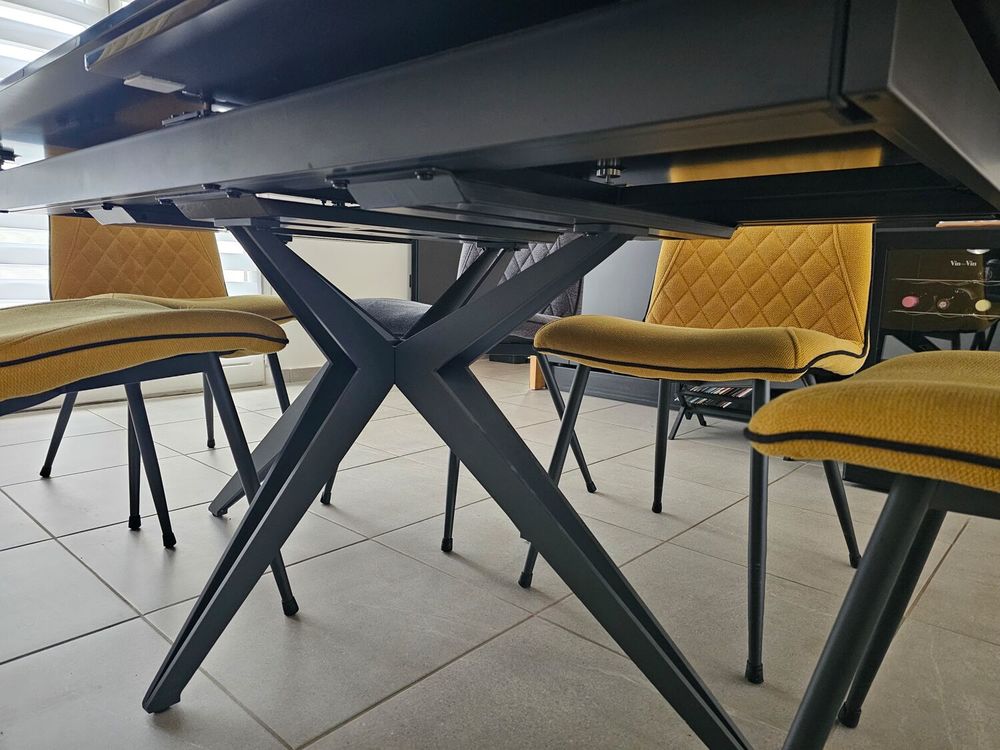 Table c&eacute;ramique + 6 chaises Meubles