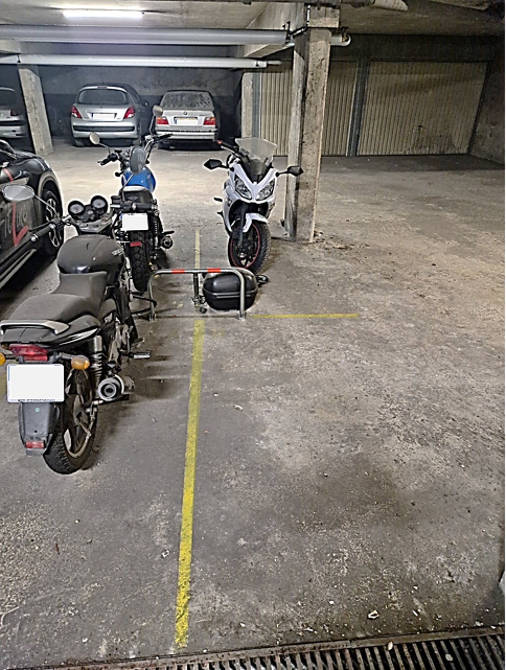 Location Parking/Garage ?? Place de parking sécurisée pour moto, scooter ou Paris 13