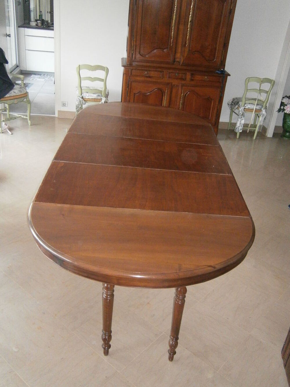Table ovale, extensible en noyer 19i&egrave;me + 4 Chaises Meubles