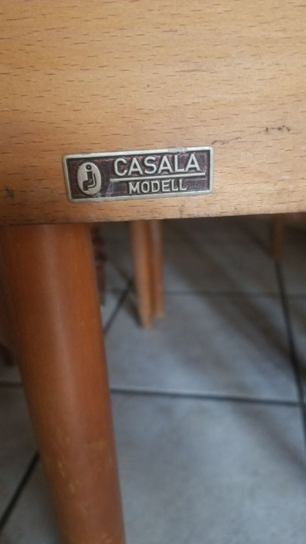 Table et chaises Casala modell Meubles