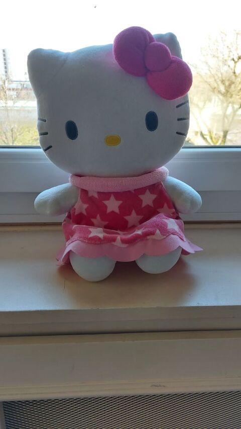 Hello Kitty (peluche) 19 Fontenay-aux-Roses (92)