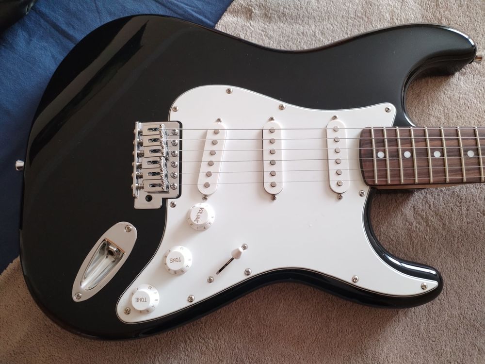 Guitare &eacute;lectrique et Haut parleur Instruments de musique