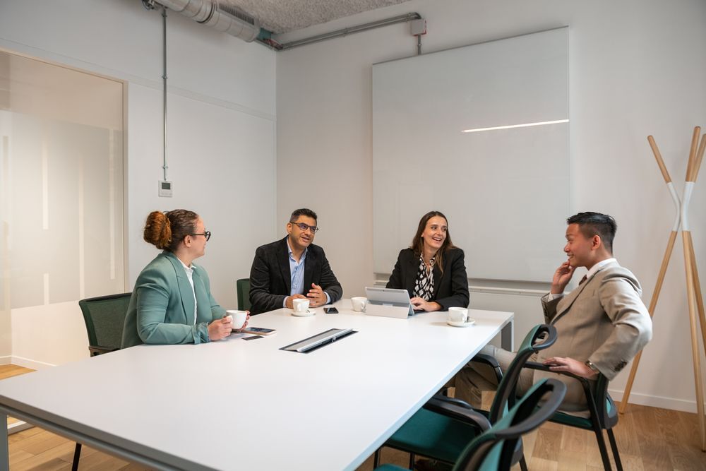   Espace de travail privé personnalisé en fonction des besoins uniques de votre entreprise à Paris, Avenue Parmentier  