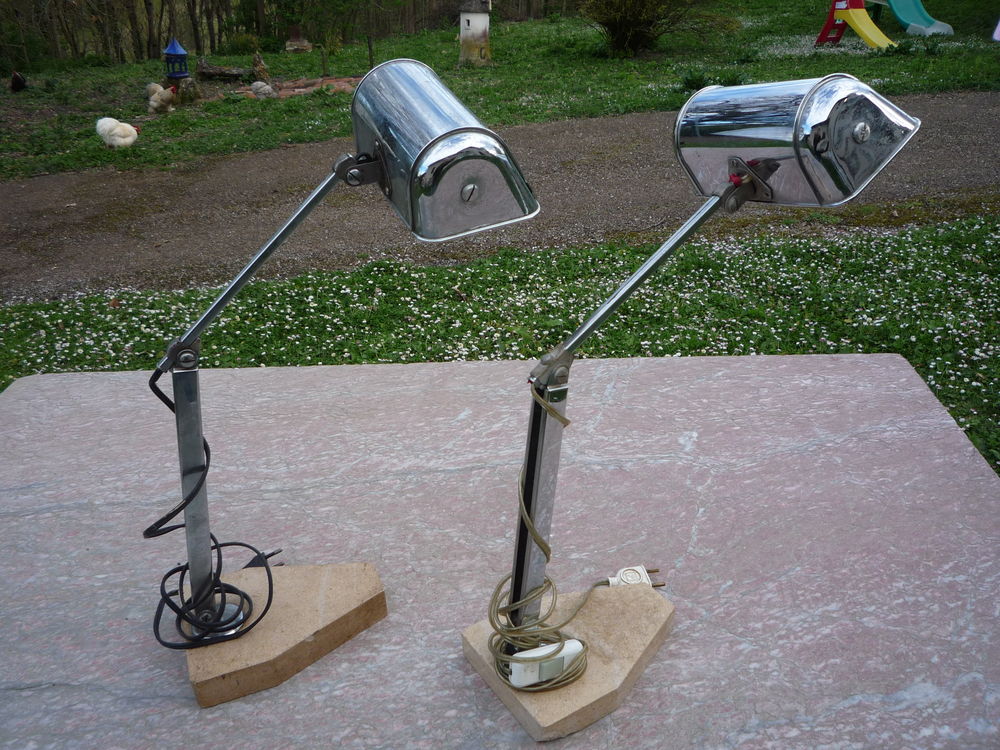 Lampe bureau design m&eacute;tallique
Décoration