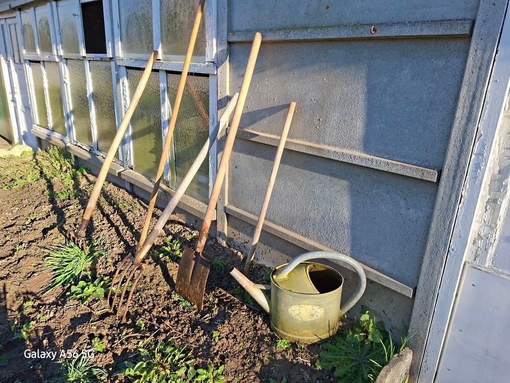   JARDINAGE 