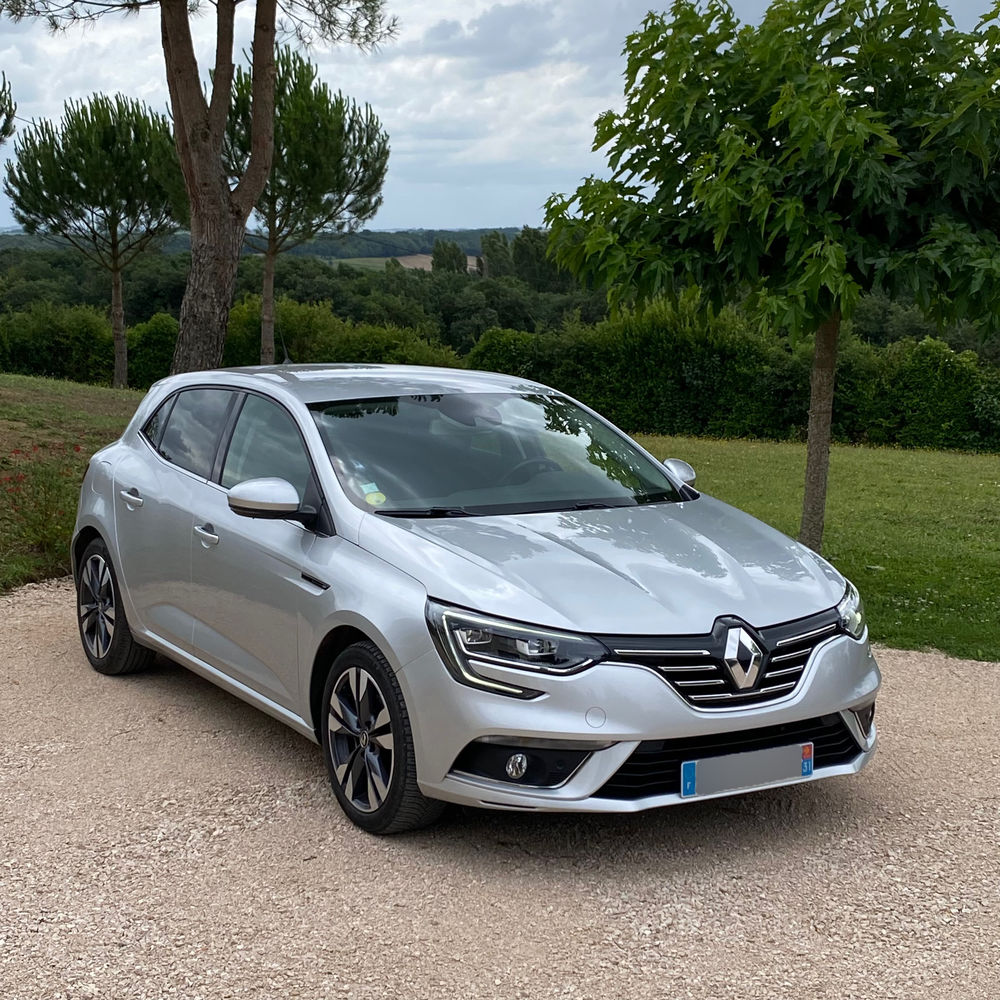 Megane IV Mégane IV Berline Blue dCi 115 - 21N Intens 2020 occasion 32000 Auch