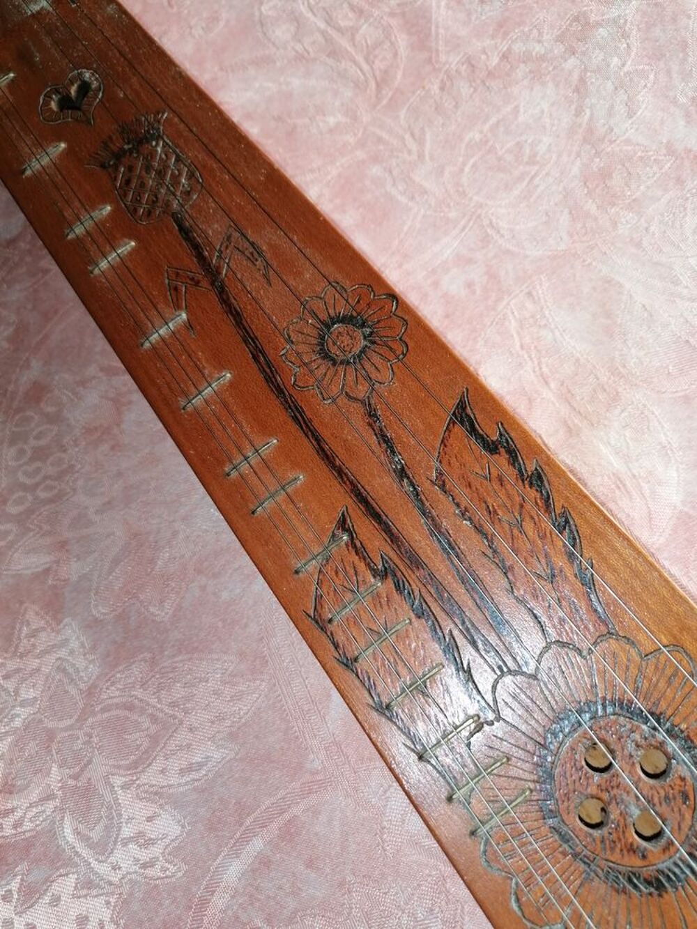EPINETTE VOSGIENNE Instruments de musique