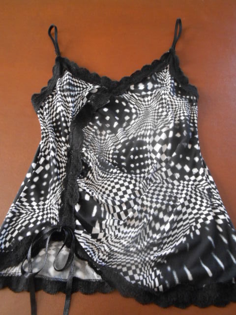 Top noir et blanc - annie66 5 Perpignan (66)