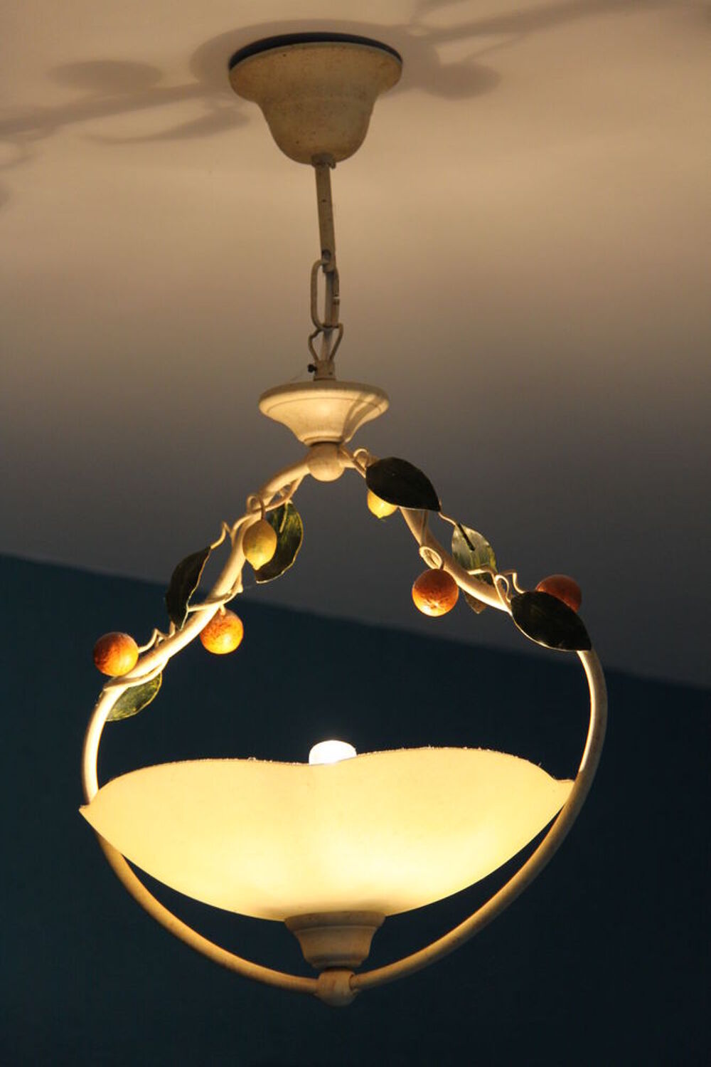 LUMINAIRE FER FORGE BEIGE/FRUITS Décoration