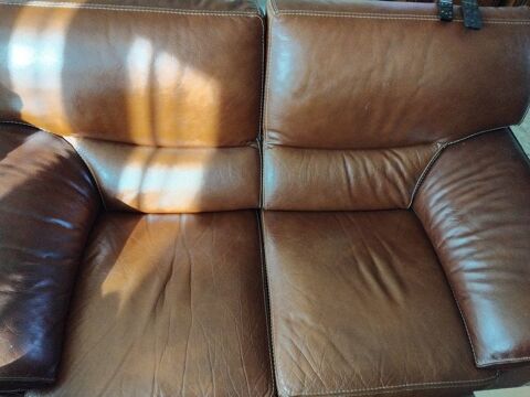 Deux canap�s en cuir. Taille 1m70 et 1m50 700 Chaponost (69)