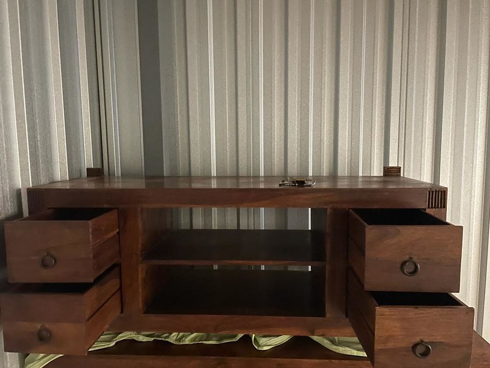 TRES 
Buffet + meuble TV +table basse +&eacute;tag&egrave;re murale Meubles