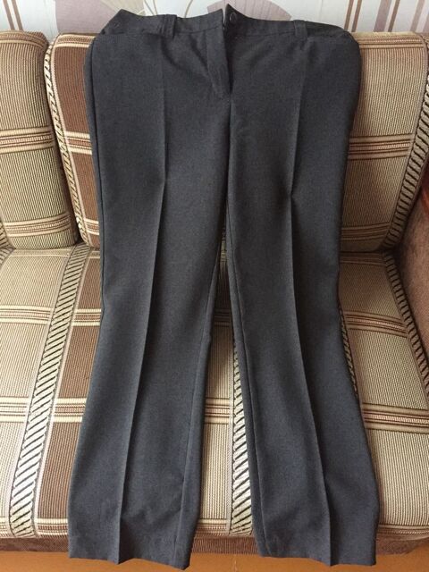 Pantalon femme neuf classique t.38 Yessica 7 Villejuif (94)