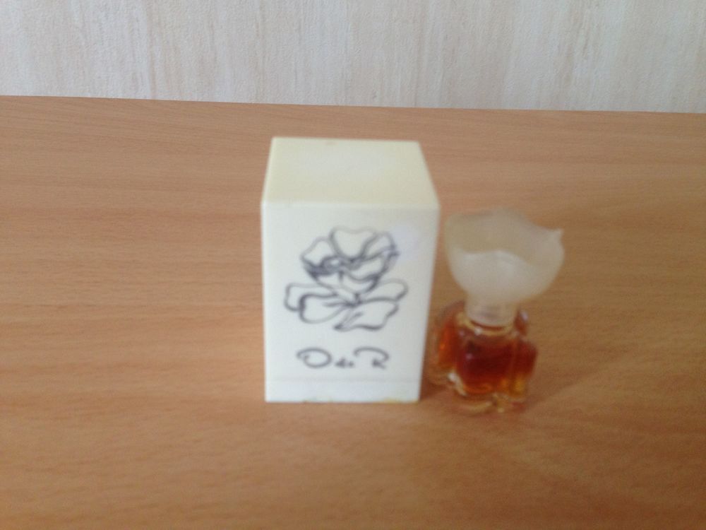 MINIATURES DE PARFUM 