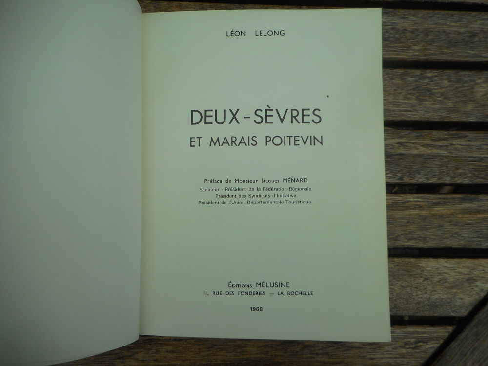 Livre "Deux-S&egrave;vres et Marais Poitevin" de 1968 par L&eacute;on Lelo 