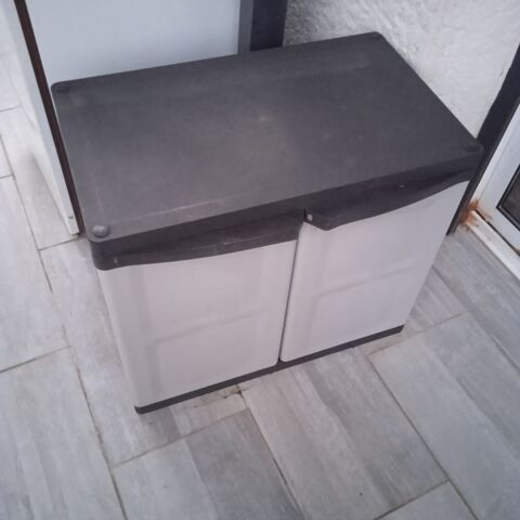 Meuble de rangement en PVC en bon état de fonctionnement. 64 50 Saint-Rambert-d'Albon (26)